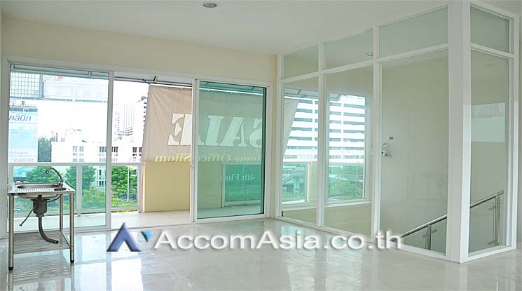 12  Office Space For Sale in Silom ,Bangkok BTS Sala Daeng AA13147